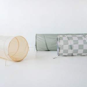 Tunnel de jeu pour bébé, enfant en bas âge, enfants, jeu en intérieur, en polyester recyclé résistant aux déchirures, gingham beige, amusant - Product Image 6