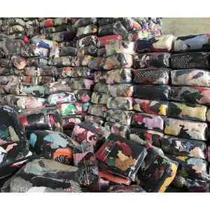 Mezcla de trapos de colores para uso industrial 100 residuos textiles de algodón 10KG 25KG balas de ropa usada trapos cortados - Product Image 1