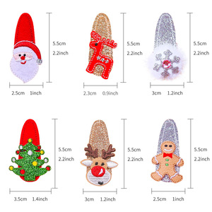Barrettes à cheveux scintillantes pour enfants, thème Noël : Père Noël, rennes, sapin, pain d'épices – Accessoires de fête pour les fêtes de fin d'année - Product Image 4