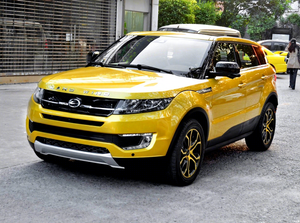 Land Wind <span class=keywords><strong>X7</strong></span> 2017 <span class=keywords><strong>2018</strong></span> 2.0T Édition Premium Panoramique Automatique Essence SUV, en Stock Expédition Rapide Voiture d'Occasion - Product Image 1