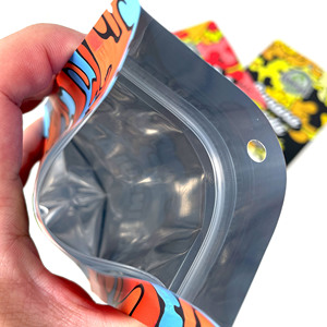 Kunden spezifisch bedruckte 3,5g geruchs neutrale holo grafische Tasche Unregelmäßig Einzigartige, speziell gestanzte, wieder versch ließbare Gummies-Esswaren für Gesichts masken - Product Image 6