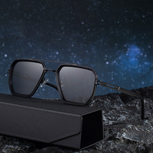 Lunettes de soleil carrées en métal personnalisées pour hommes, verres PC UV400, monture noire, style Instagram, protection solaire extérieure - Product Image 4
