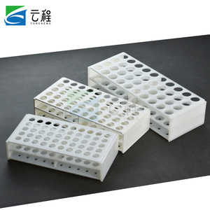 ชั้นวางหลอดทดลองพลาสติกสีขาว 22 มม- 40 รูสำหรับใช้ในห้องปฏิบัติการ - Product Image 2