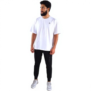 Conjunto de Camiseta y Pantalones Extra Grandes Personalizados Blaze Fight Wear para Hombre, Invierno, Estilo Urbano, Transpirable, Talla Grande, Patrón 3D, Secado Rápido - Product Image 1