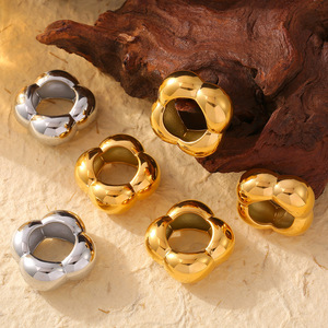 Wholesale Waterproof Texture Jewelry Chunky Exaggerate Flower Rings for Women Stainless Steel 18K Gold Plated Finger Ring - Product Image 2