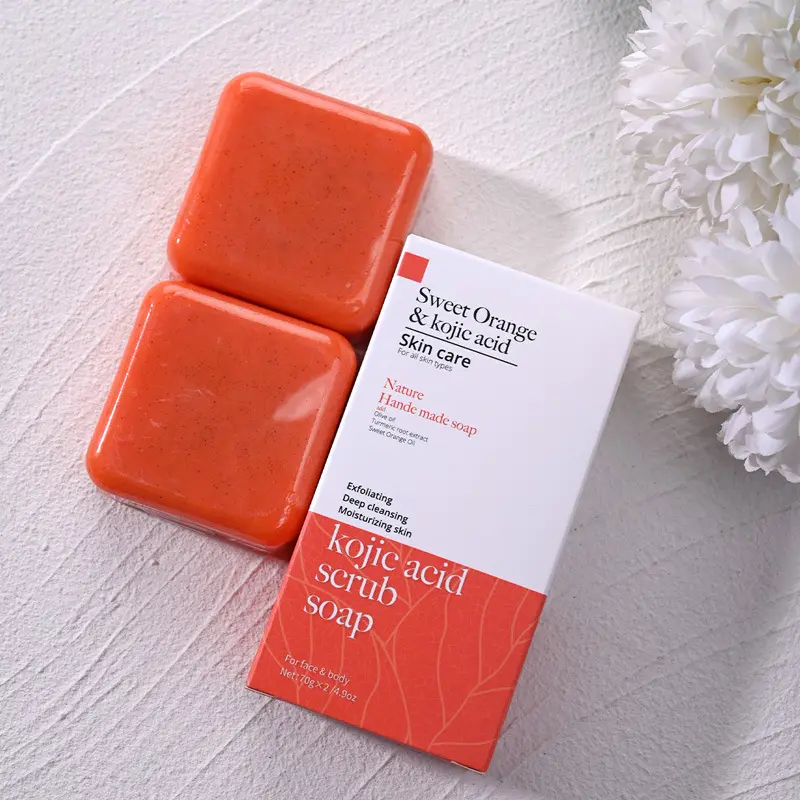 Personalizza lo Scrub acido Kojic sapone alla curcuma sapone fatto a mano per la cura della pelle illuminante arancione dolce all'ingrosso
