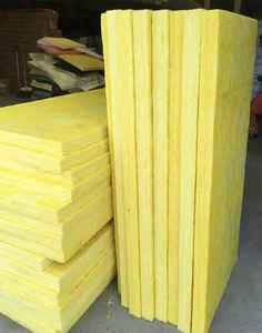 Matériaux d'<span class=keywords><strong>isolation</strong></span> thermique pour <span class=keywords><strong>toiture</strong></span> <span class=keywords><strong>par</strong></span> une usine chinoise, meilleur prix, panneau d'<span class=keywords><strong>isolation</strong></span> en laine <span class=keywords><strong>de</strong></span> verre - Product Image 3