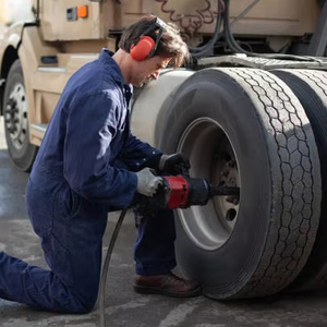 Neumáticos Radiales para Camiones de Servicio Pesado con Cámara de Aire 12.00R20 XZ508 295/75R22.5 215/75R14 17.5R24.5 1200R20 195/65R15 - Product Image 1