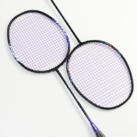 Raquette de badminton professionnelle de haute qualité pour joueur individuel, en fibre de carbone, personnalisable, en PU, dureté moyenne, légère