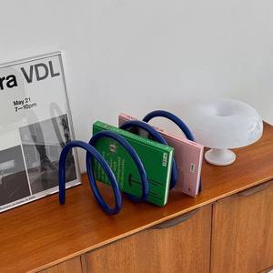 Directamente de fábrica, proveedor de China, forma de resorte decorativa, alambre de Metal, periódico, revistero, estante de exhibición - Product Image 4