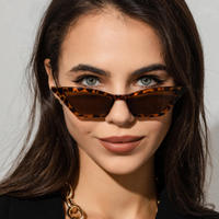 Lunettes de soleil rétro œil-de-chat unisexe, monture petite et colorée, style tendance, haute qualité, protection UV400, rouge, collection 2024