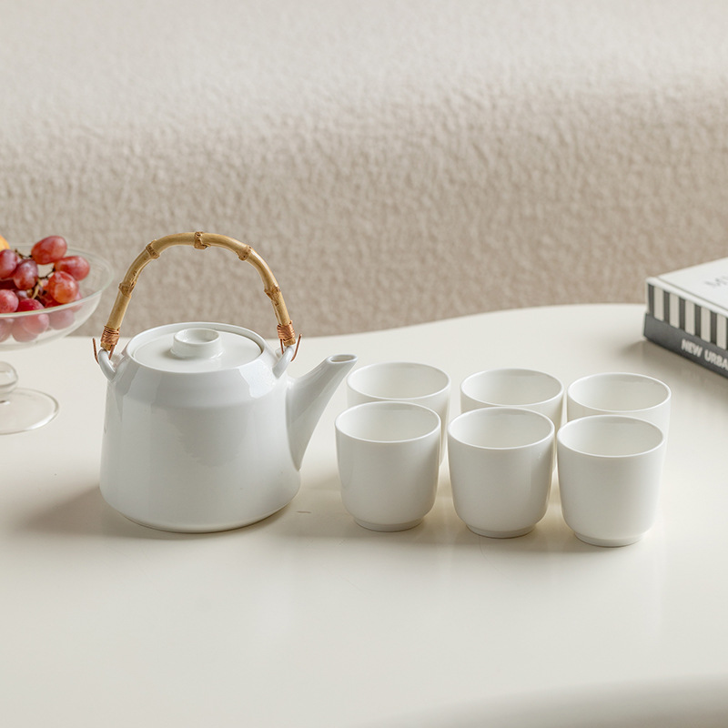 One teapot with 6 cups