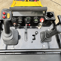 Chargeuse compacte V1000 au prix direct usine, moteur Euro5 et longue durée de vie, godet polyvalent pour creuser et niveler, livraison rapide