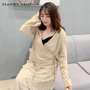 แฮปปี้ฮัทเสื้อคลุมกันแดดผ้าไหมน้ำแข็งบางสำหรับผู้หญิงไซส์ใหญ่ คอวีผูกเชือก สีกากี รุ่น N7552 - Product Image 4