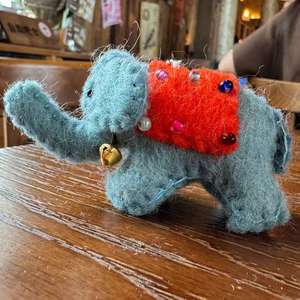 Pendentif en feutre de laine fait à la main, <span class=keywords><strong>accessoire</strong></span> suspendu de conception d'éléphant coloré pour les cadeaux ou souvenirs de <span class=keywords><strong>Noël</strong></span> et du Nouvel An - Product Image 6