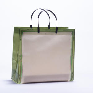 حقيبة تسوق ملابس فاخرة في المخزون للبيع بالجملة غير منسوجة ولي مع مقبض بلاستيكي - Product Image 6