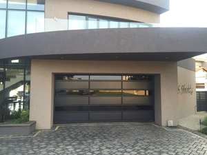 CBMMart Porte de <span class=keywords><strong>garage</strong></span> classique personnalisée en acier galvanisé mousse sur tête Porte de <span class=keywords><strong>garage</strong></span> avec ou sans traverse - Product Image 3