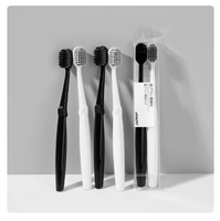 A-6652 Brosse à dents noire et blanche à poils souples pour couple, idéale pour les voyages et la maison