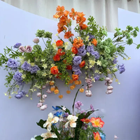 Décor floral artificiel style peinture à l'huile Monet coloré pour mariage, idéal pour les allées et les grands événements nuptiaux