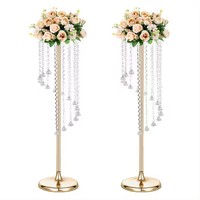 Décoration de mariage en fer forgé de style européen avec des supports à fleurs sur le lieu