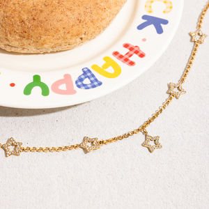 जे एंड डी मीठा रोमांटिक 18k गोल्ड स्टेनलेस स्टील महिला सफेद हीरे की पांच-नुकीली स्टार चेन नेकलेस - Product Image 3