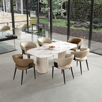 Nouvelle chaise de salle à manger rembourrée en cuir moderne avec cadre en bois massif et pieds en métal pour manger à la maison