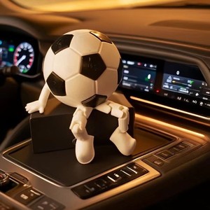 Nuevo producto: Figura de hombre sentado jugando al baloncesto - Figura de jugador de fútbol americano sentado - Figurita pequeña artesanal para decoración - Product Image 1