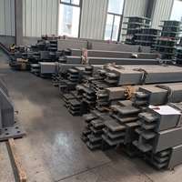 Soporte de Acero Resistente a la Flexión Recubierto con Aislamiento Sísmico y Disipación de Energía para Refuerzo Estructural de Edificios de Oficinas