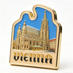 Pin Esmaltado de la Catedral de San Esteban de Viena - Chapado en Oro, Metal con Impresión UV, Souvenir de Viaje para el Día del Padre - Product Image 4