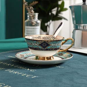 Ensemble de tasses à thé et soucoupes en céramique arabe dorée, tasses à café en porcelaine avec théière, pot à lait, pots à sucre - Accessoires dorés pour le café et le thé - Product Image 2