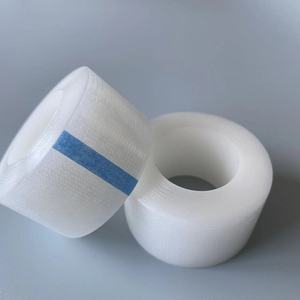 Cinta Médica Transpirable Perforada de 2.5cm, Cinta Transparente de PE para Extensión de Pestañas, Fácil de Rasgar a Mano, Cómoda y de Uso Sencillo - Product Image 1