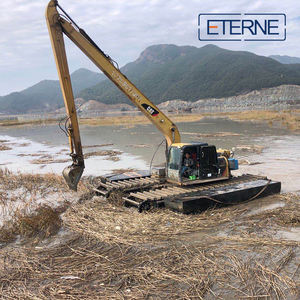 Excavadora Anfibia Usada Original de 50 Toneladas PC450 en Venta con Muchos Modelos en el Agua - Product Image 4