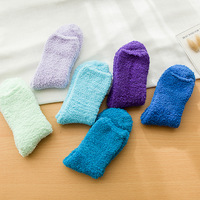 Chaussettes d'hiver douillettes avec logo personnalisé brodé, chaussettes pour femmes, chaussettes d'intérieur épaisses en polaire corail, chaussettes chaudes OEM/ODM