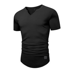 T-shirt da uomo a maniche corte con scollo a V, bordo curvo e tessuto a costine - Product Image 6