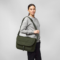 Nouveau design unisexe tendance décontracté, sac bandoulière grande capacité, résistant à l'eau, plat, pour moto, sac de sport, sac de poitrine