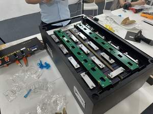 16s 48v 280ah 리튬인산철 배터리 빈 케이스, 스택형 직립형, 바퀴 포함, IP65 보호, CAN 통신 포트 - Product Image 5