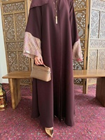 Robe Abaya Longue Ample et Oversize en Polyester Imprimé Uni à Manches Classiques pour Femme Musulmane – Vente en Gros
