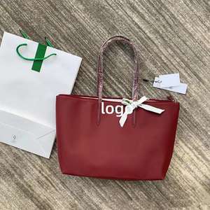 Bolso de mano personalizado para mujer, bolso tote de nailon de gran capacidad con una sola correa para el hombro. - Product Image 5