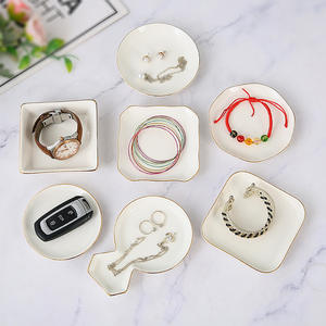 Piring Perhiasan Porselen Putih Bentuk Kotak Enam Sisi Gaya Klasik, Nampan Keramik untuk Hari Valentine, Hari Ibu, Perhiasan, Gelang, Cincin - Product Image 1