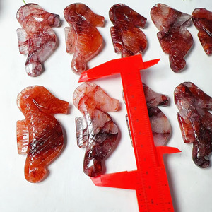 Vendita all'ingrosso calda naturale intagliato a mano rosso cristallo di quarzo fuoco cavallo di <span class=keywords><strong>mare</strong></span> per i bambini di natale regalo - Product Image 3