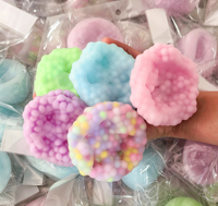 Balle anti-stress DIY multi-couleurs effet glace craquelée 6 cm, jouet sensoriel texturé moulable fait main, vente en gros