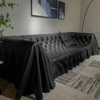 Italienisches Dreisitzer-Ledersofa mit Volant-Design, Modernes Kreatives Katzenkrallen-Design, Einfach Luxuriös, Vollständig Geknöpft, für das Wohnzimmer