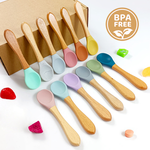 Cuillères en bambou avec tête en silicone et manche en bois, personnalisables avec logo, vente chaude ODM&OEM pour bébés - Product Image 1