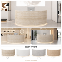 Comptoir de réception demi-cercle en travertin texturé avec éclairage LED intégré, logo personnalisé en relief, idéal pour spa, boutique ou hall d'accueil