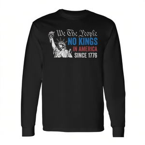 Camiseta de manga larga con diseño de estatua de We The People, sin reyes en América desde 1776, color negro - Product Image 2