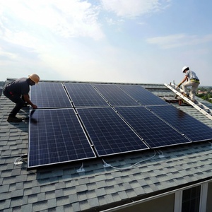 Système solaire hybride 12 kW, sortie biphasée, onduleur Deye, batterie lithium 15 kWh 48 V 300 Ah, marché latino-américain - Product Image 1