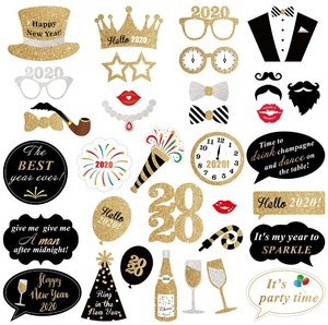 Cornice per Foto di Capodanno 2026, Accessori per Photobooth, Cappello, Baffi, Labbra, Decorazioni per Festa di Capodanno e Natale - Product Image 1