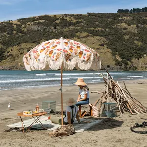 Parapluie de plage à cadre métallique Durable de 6,5 pieds, 7 pieds, 7,5 pieds, poteau en bois, parapluie de plage de forme ronde imprimé personnalisé avec glands longs