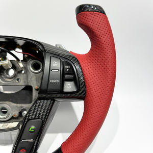 Volant de voiture au design cool en fibre de carbone noire et cuir perforé rouge, style course, adapté à la K5 - Product Image 3