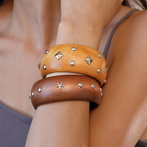 <span class=keywords><strong>Bracelet</strong></span> en bois vintage en forme d'étoile, <span class=keywords><strong>bracelet</strong></span> à clous géométriques pour femmes - Product Image 2